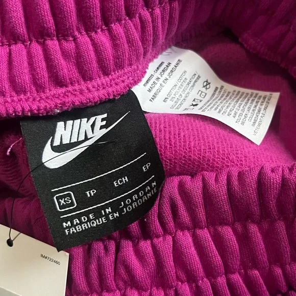 NIKE- NWT Magenta Jogger Sweat pants Size XS - Picture 7 of 7